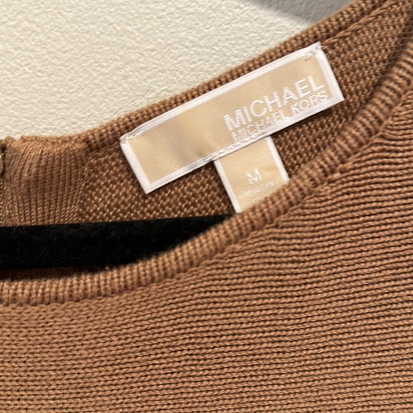 MICHAEL MICHAEL KORS Camel Oversized Knit Sweater with Gold Zipper Detail sz M - Picture 4 of 10